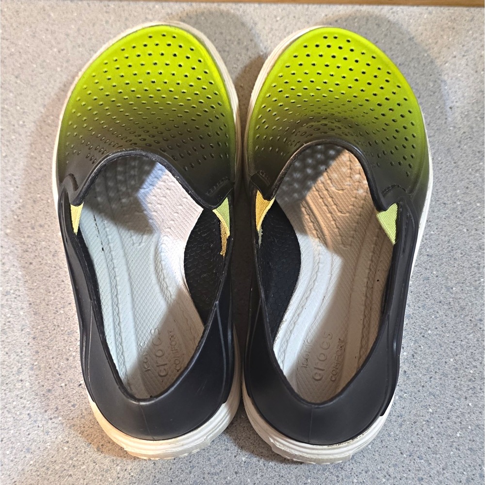 Crocs LiteRide Boys Casual Slip-On Shoes Black/Green Perforated Size 13